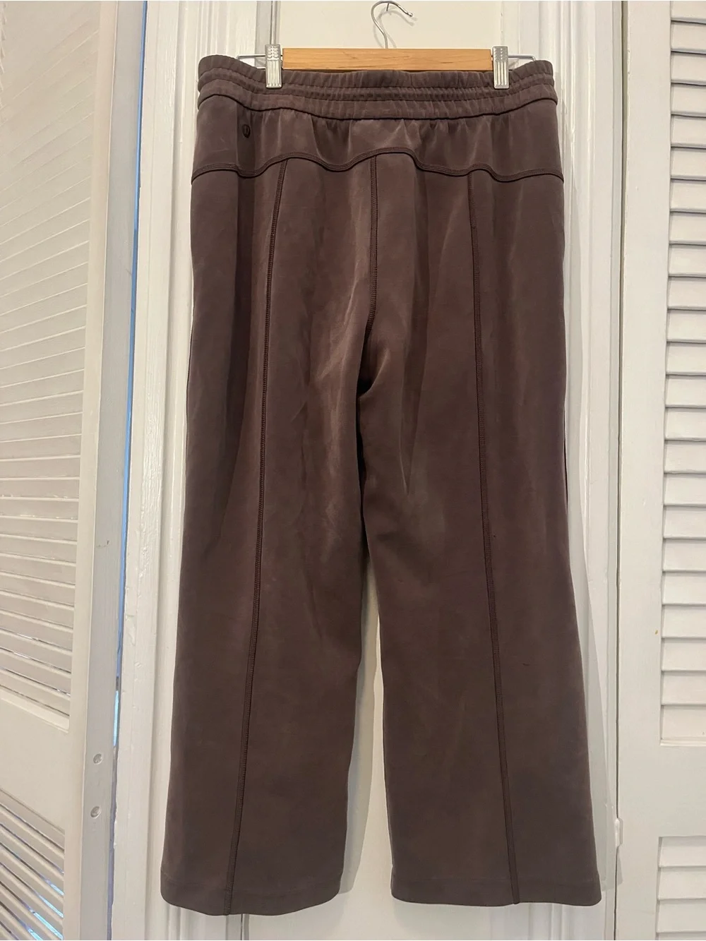Lululemon Softstreme High Rise Pant Short (chocolate brown)